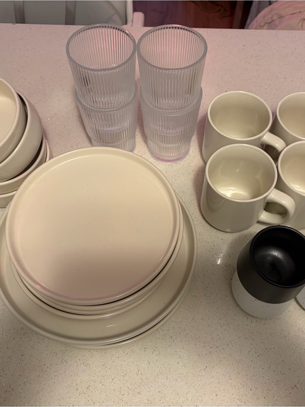 Neutral Ceramic Dinnerware Set - Cream Plates & Mugs